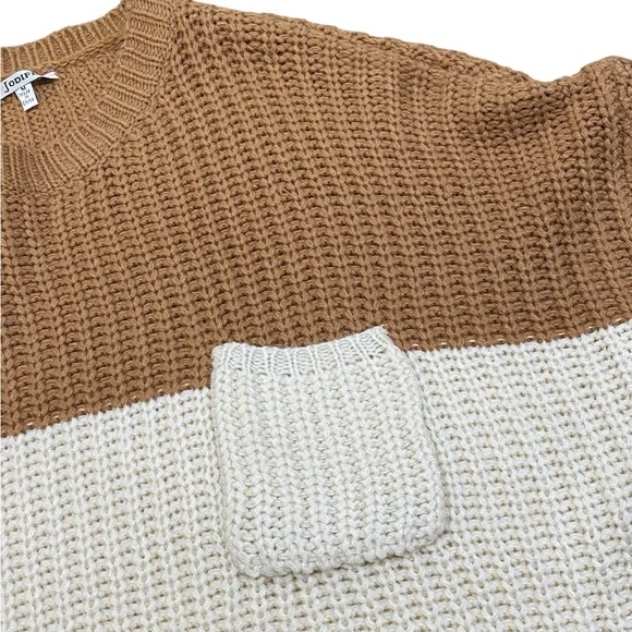 NWOT Oversized Jodifl Sweater - Picture 4 of 5